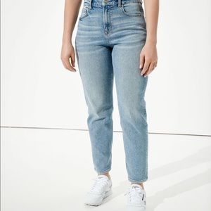 american eagle curvy mom jeans